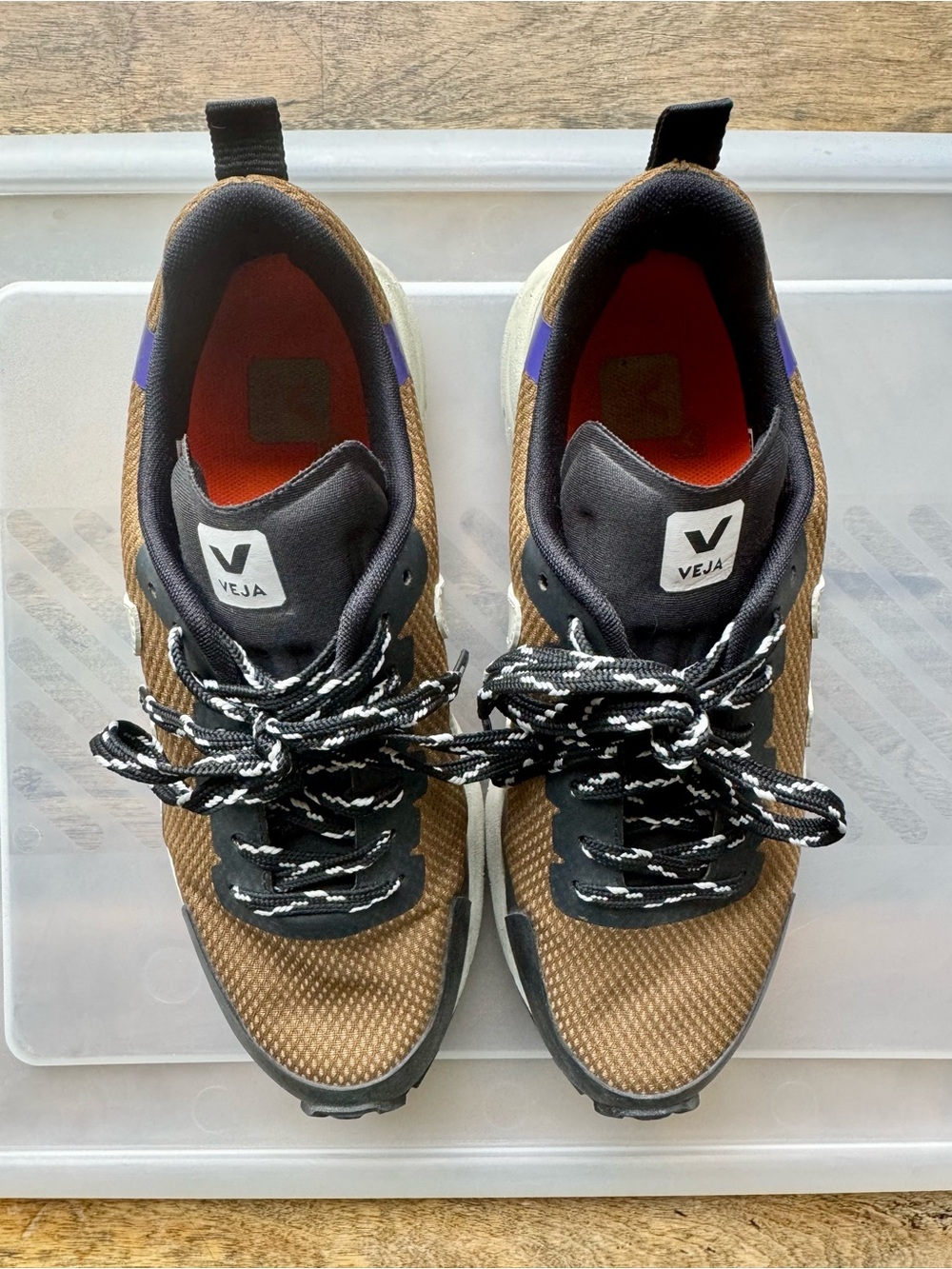 VEJA  Women’s Brown Mesh Runner Sneakers